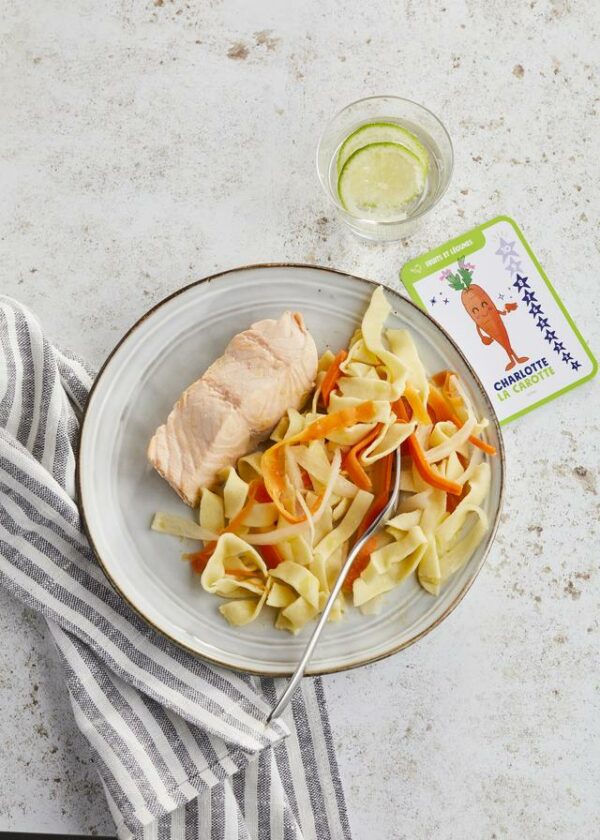 Pavé de saumon, tagliatelles et tagliatelles de carottes - PAUPIETTES